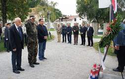 Počast braniteljima pred zidom ponosa