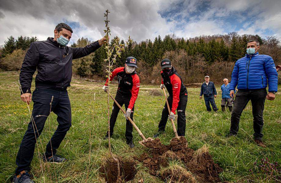 Vozači i organizatori WRC Croatia Rallyja na eko-akciji u PP Žumberak