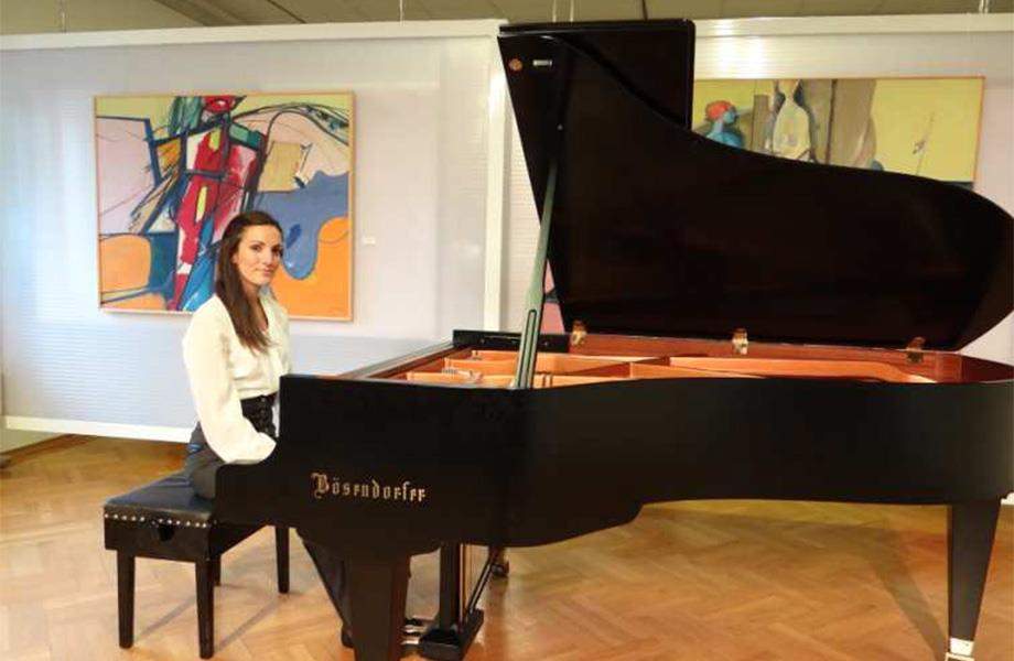 Lana Genc, klavir – Ciklus koncerata u Galeriji prica