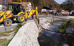 Gradi se most u Gornjem Kraju