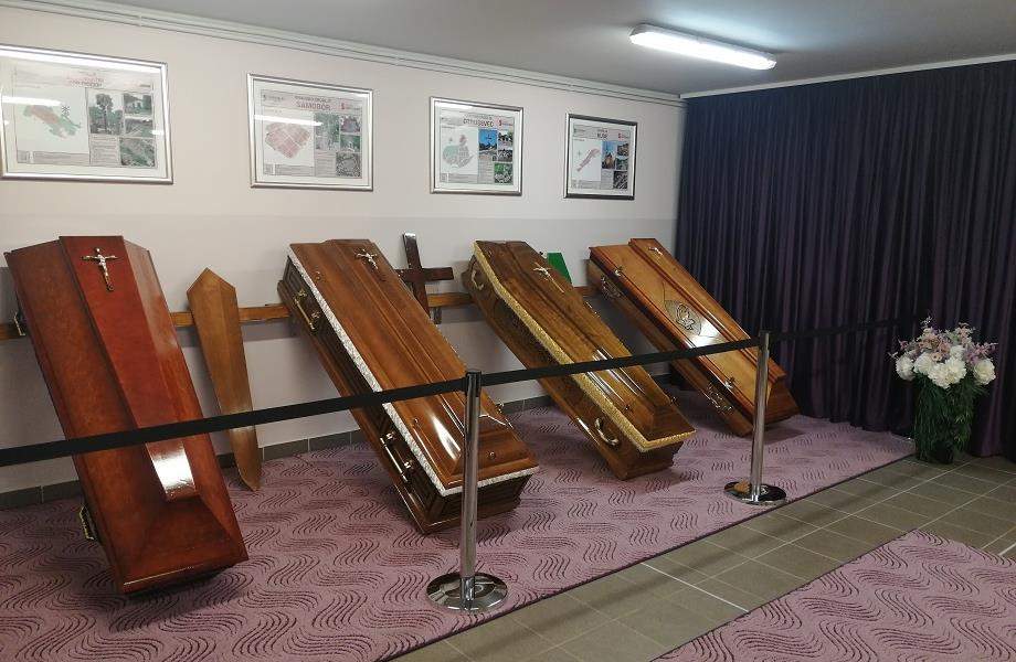Otvoren salon pogrebne opreme