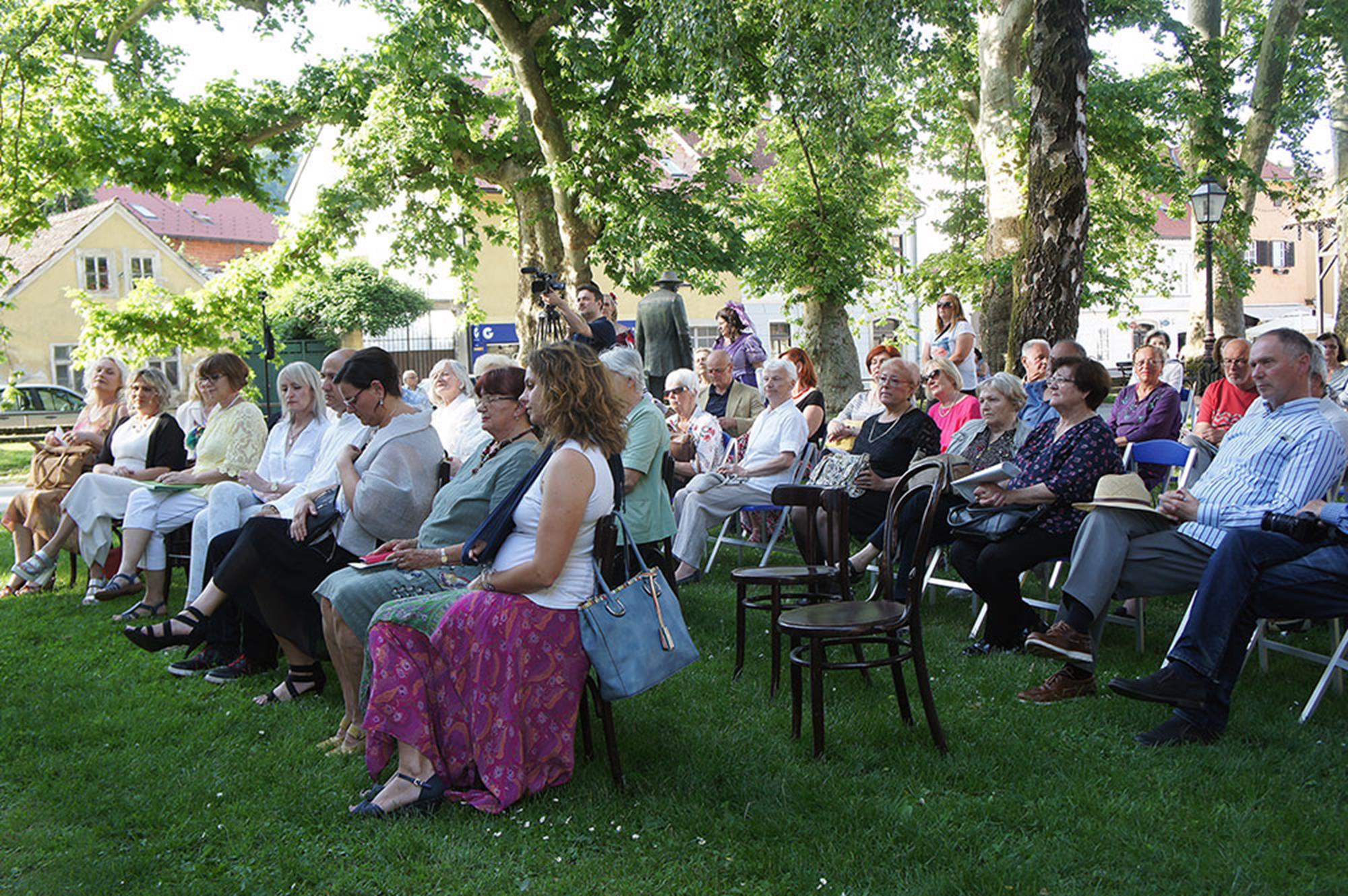Ljubavni pjesnika hrvatskih najljepši stihovi Smiješni ljubavni