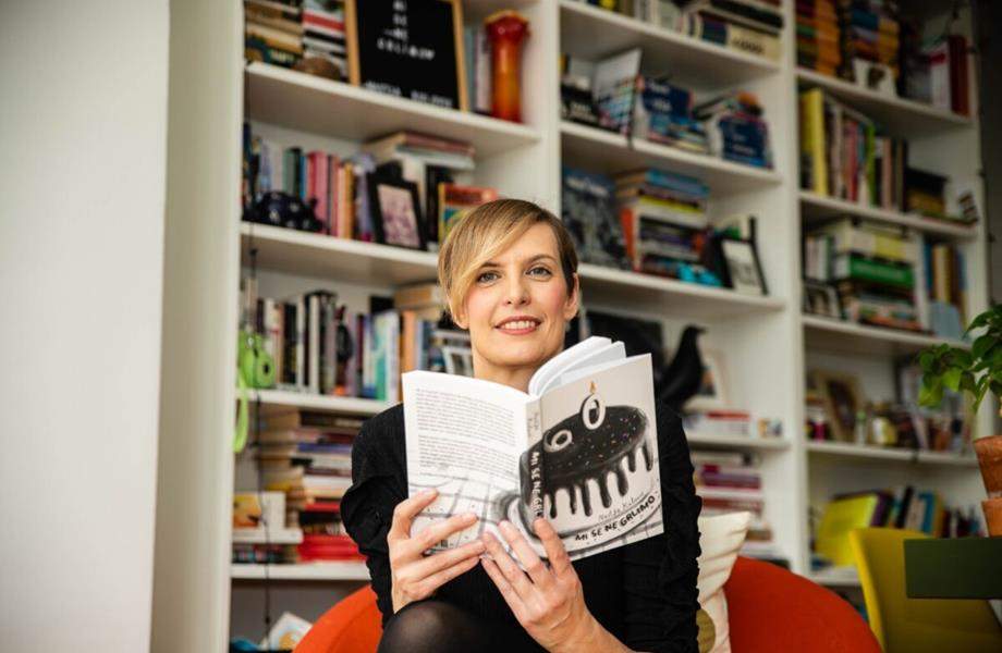 Nastja Kulović „Mi se ne grlimo“