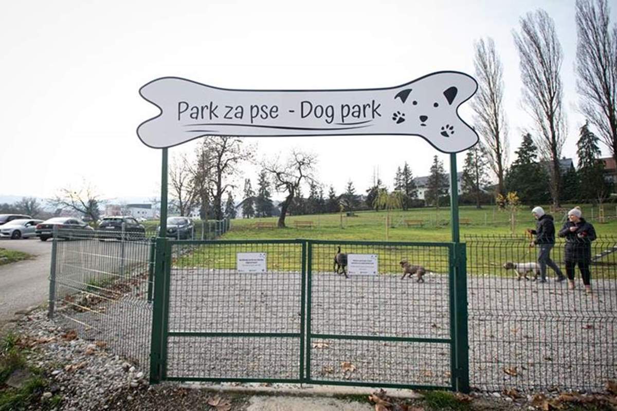 Otvoren novouređeni park za pse