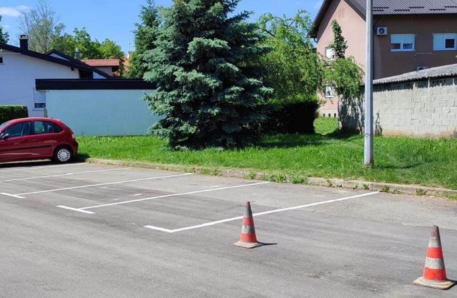 Iscrtavanje parkirališta u Slavonskoj i Dalmatinskoj ulici