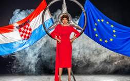 Vla Vla Vlajland cabaret